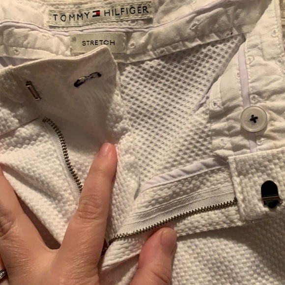 EUC White Tommy Hilfiger Ankle Pants - Picture 4 of 10